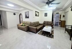 Blk 728 Tampines Courtview (Tampines), HDB 5 Rooms #580913441